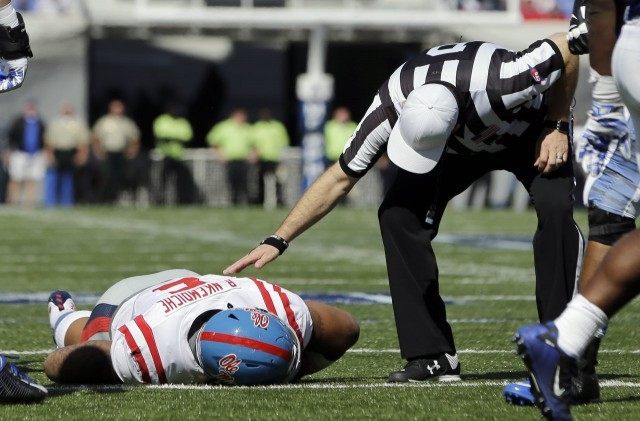 Robert Nkemdiche, Brad Rogers