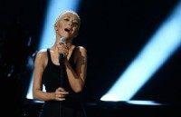 Christina Aguilera to release English, Spanish albums