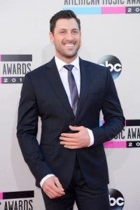 Val and Maks Chmerkovskiy of 'Dancing with the Stars' to guest star on 'Fuller House'