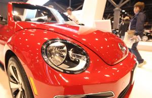 Police raid VW headquarters in France in emissions scandal