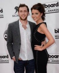 Phillip Phillips marries fiancée Hannah Blackwell