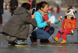More mothers in China giving second child their maiden name