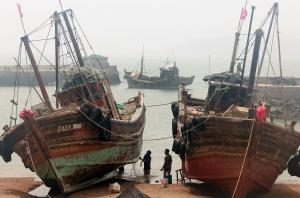 Illegal Chinese boats strain South Korea at disputed maritime border