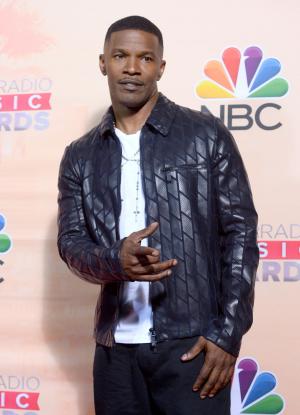 Jamie Foxx shows off Siri in new iPhone 6 ads