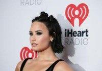 Demi Lovato debuts music video featuring Michelle Rodriguez