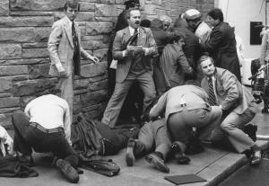 Secret Service agent who helped save Reagan dead at 85