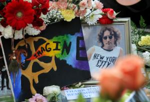 Fans worldwide commemorate John Lennon's 75th birthday
