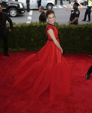 Allison Williams posts photo from 'heavenly' honeymoon