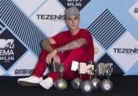 Justin Bieber ends Norwegian concert early, storms off stage