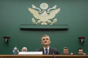 Volkswagen chief apologizes for emissions scandal