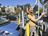 AP Photo/Lenny Ignelzi