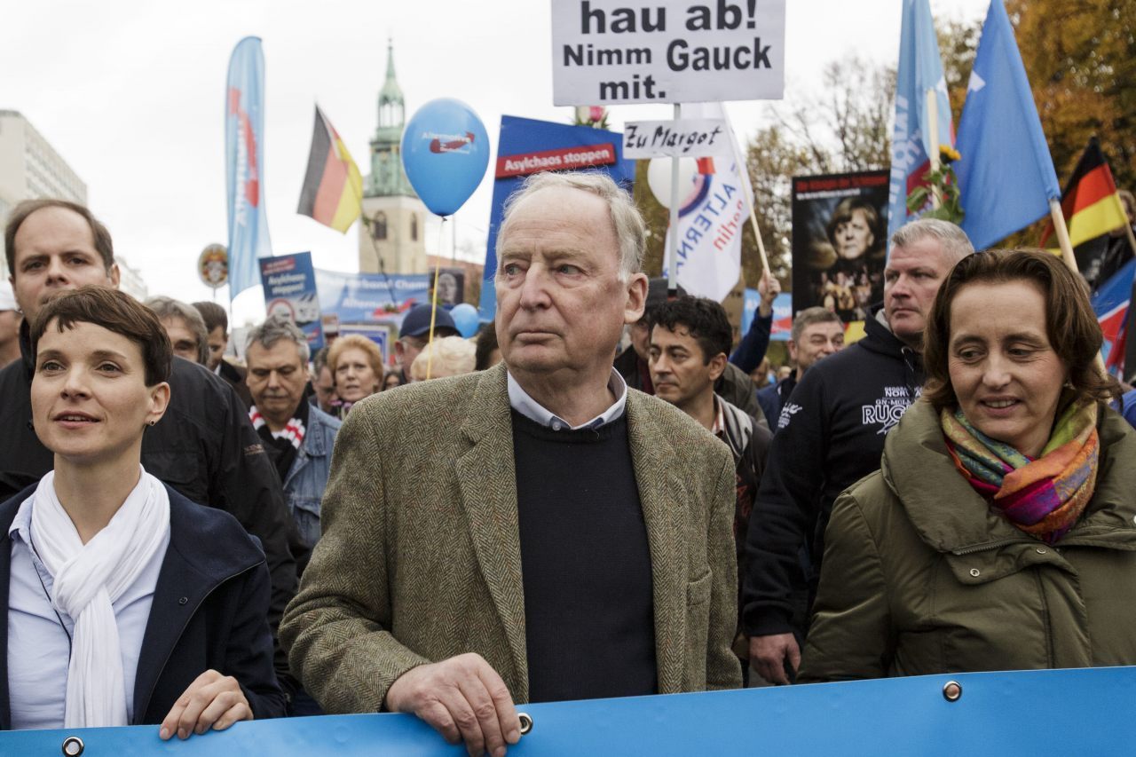 Frauke Petry (L), Chair of AfD, Alexander Gauland (C), Vice-Chair of AfD and Beatrix von Storch (R), AfD member of the European Parliament (Carsten Koall/Getty Images)