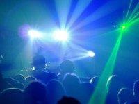 Rave (Paulina Spencer / Flickr / CC / Cropped)