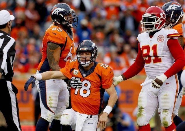 Peyton Manning, Louis Vasquez, Tamba Hali