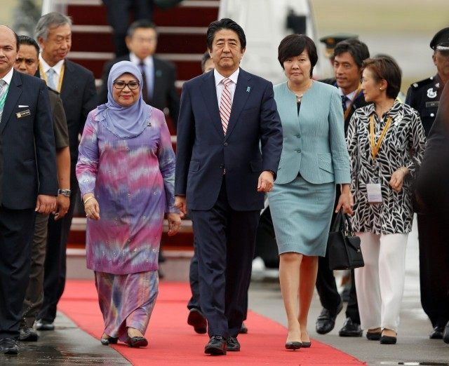 Shinzo Abe, Akie Abe