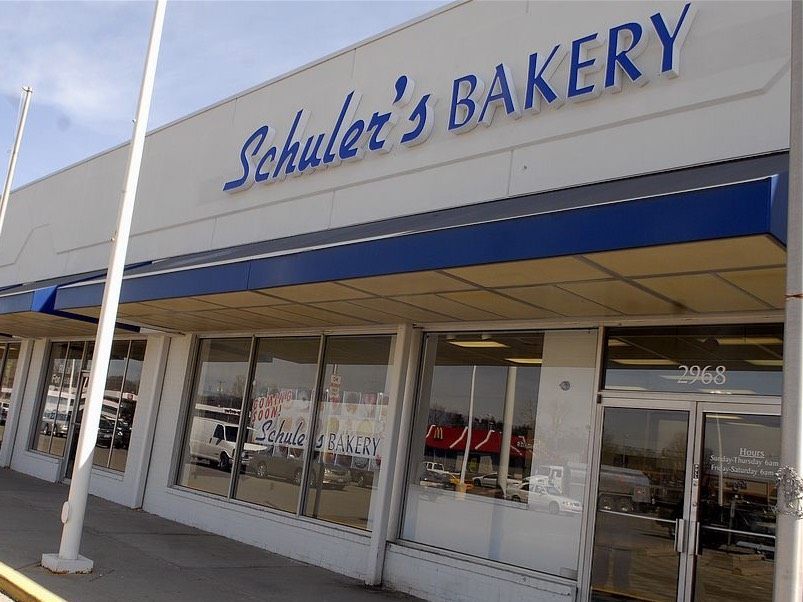 Ohio Bakery's 'Politically Incorrect' Sign Prompts Customer Reaction