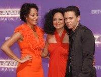 Daughter of Diana Ross joins mom onstage for 'Lady Sings the Blues'