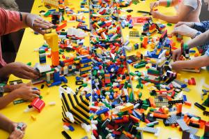 $20,000 worth of Legos stolen from Canadian Toys 'R' Us