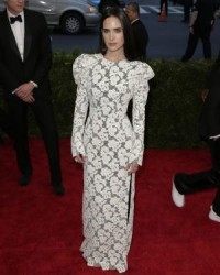 Jennifer Connelly says she panhandled in NYC for 'Shelter' role