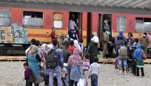 Refugees sew mouths closed to protest Macedonia's border policy