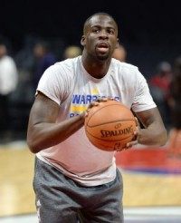 LeBron James loses bet to Draymond Green