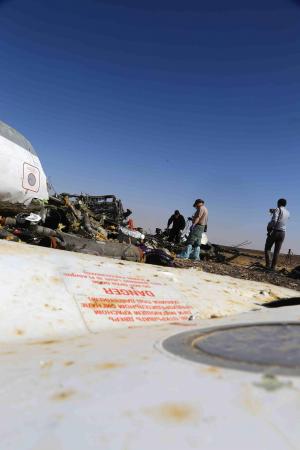 Evidence suggests Russian jetliner was downed by terrorist bomb, U.S. official says