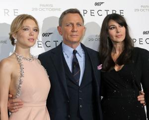 'Spectre' beats 'Harry Potter' in record-breaking U.K. opening