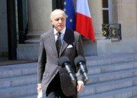 French FM sees coalition against IS, but Russia stalls
