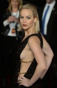 Jennifer Lawrence, Liam Hemsworth attend 'Mockingjay Part 2' U.K. premiere