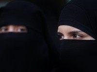 Ban face veils