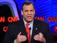 Republican presidential candidate New Jersey Gov. Chris Christie gestures during the Republican Presidential Debate, hosted by CNN, at The Venetian Las Vegas on December 15, 2015 in Las Vegas, Nevada. AFP PHOTO/ ROBYN BECK / AFP / ROBYN BECK (Photo credit should read