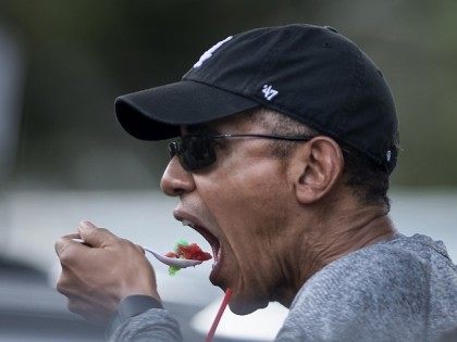 Do Not Disturb: Obama Enjoys Luau as Floods Devastate Midwest