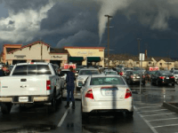 Tornado (Diane Gross / Twitter / @fatbootyclarkey)