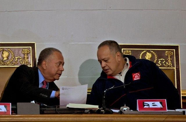 Disodado Cabello, Elvis Amoroso