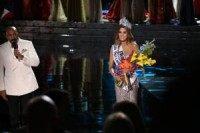 Steve Harvey crowns wrong winner of Miss Universe