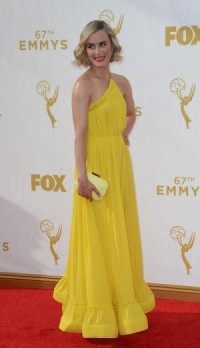 'Orange Is The New Black' cast release parody Christmas clip