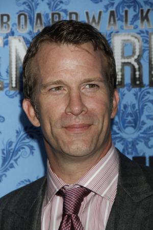 Syfy orders second season of 'The Expanse'