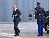 Russian officials found to have 'gunslinger's gait' walking style