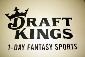 Illinois attorney general bans DraftKings, FanDuel as 'illegal gambling' operations