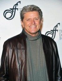 Peter Cetera poised for 'earthshaking' announcement, reportedly declines Chicago return