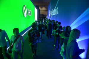 Hackers promise to shut down Xbox, Playstation networks on Christmas