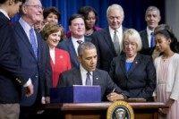 Obama signs Every Student Succeeds Act, replaces No Child Left Behind