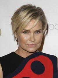 Yolanda Foster shares ski trip photo with family sans ex David Foster