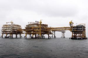 Russia, Iran review gas cooperation potential