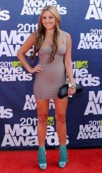 Amanda Bynes resurfaces to share new photo