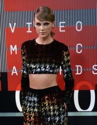 Taylor Swift donates $50K to Seattle Symphony Orchestra