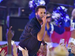 Luke Bryan, Dierks Bentley to co-host 51st Academy of Country Music Awards show