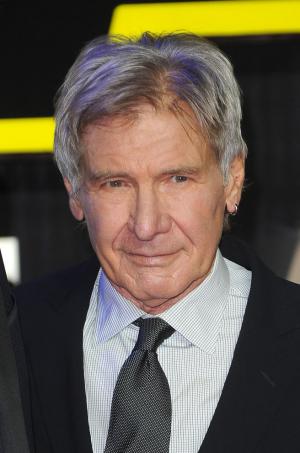 'Star Wars: The Force Awakens' earns $238M in North America, sets new record for opening weekend