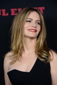 Jennifer Jason Leigh dishes about her 'Hateful Eight' character