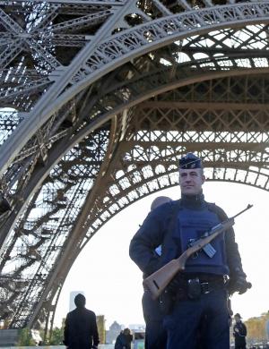 France proposes anti-terrorist changes to constitution